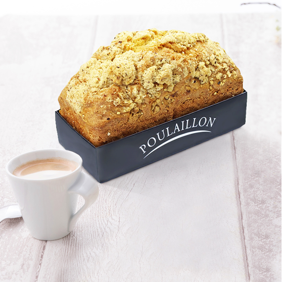 Cake sucré aux noisettes